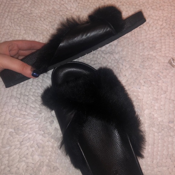 Vince Garrison Leather and Fur Slides Sandals - Picture 3 of 4